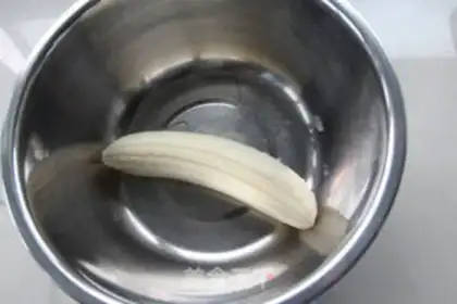 Make Banana cake roll step 1