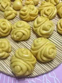 Make Pumpkin buns step 5