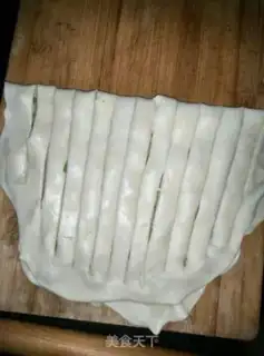 Make Hand grab cake step 5