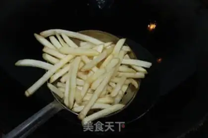 Make Roller ketchup fries step 2