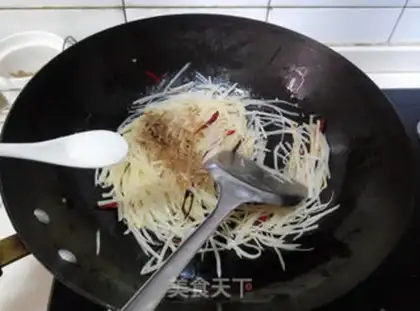 Make Spicy potatoes step 7