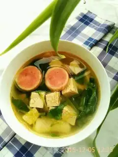 Make Frozen tofu fishball soup step 3