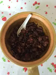 Make Black and red beans and flowers step 8