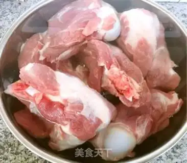 Make Scratch the sauce step 1
