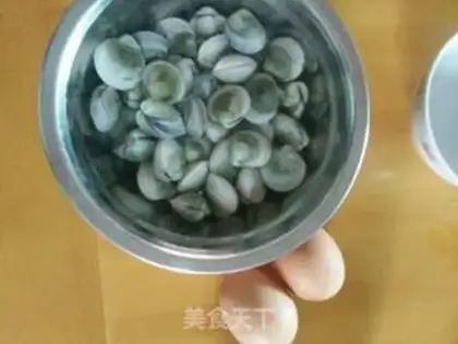 Make Cracking eggs step 0