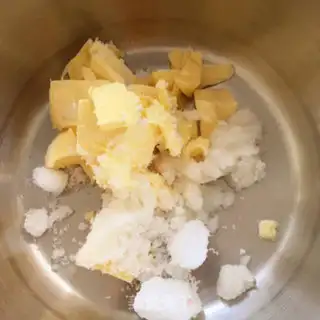 Make Norwegian sandcakes step 1
