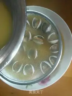 Make Cracking eggs step 6