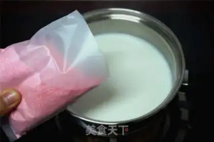 Make Strawberry pudding step 2