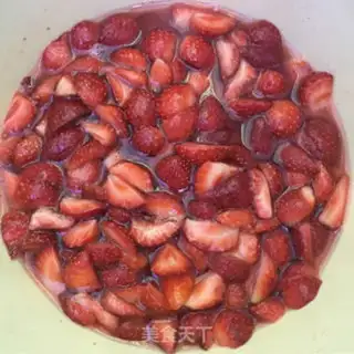 Make Strawberry sauce step 3