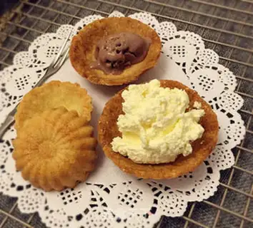 Make Norwegian sandcakes step 11