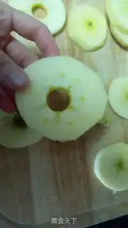 Make Cracking apples step 3