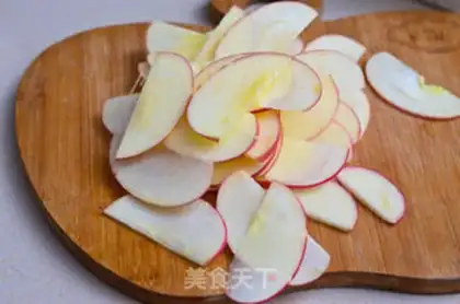 Make Rose apple rolls step 1