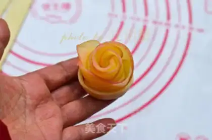 Make Rose apple rolls step 8