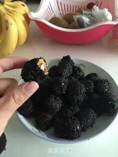 Make "Sesame gel dates." step 6
