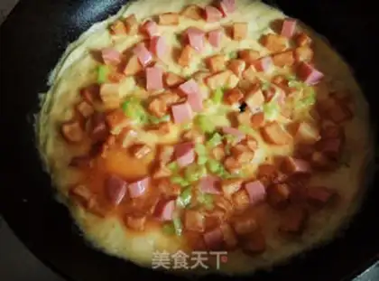 Make Potato-butt ham eggs step 2