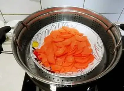 Make Sweet carrot mud step 1