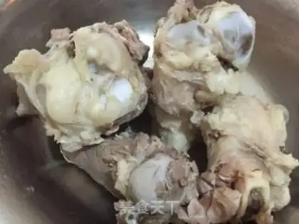 Make Calcium bone soup step 1