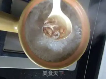 Make Shrimp puffs and chips step 4