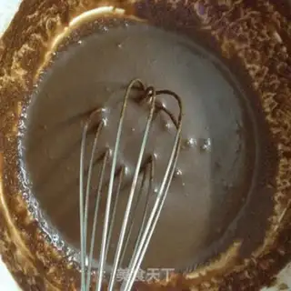 Make DORAEMON CREAM CAKE step 1