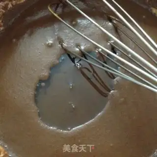 Make DORAEMON CREAM CAKE step 2
