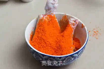 Make The fragrance makes a chicken leg step 1