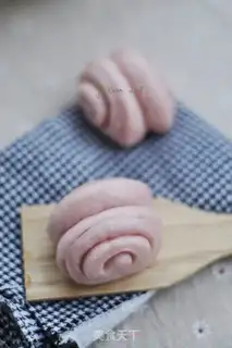 Make Spam rolls step 17