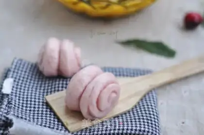 Make Spam rolls step 19