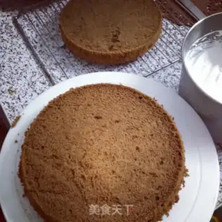 Make DORAEMON CREAM CAKE step 12