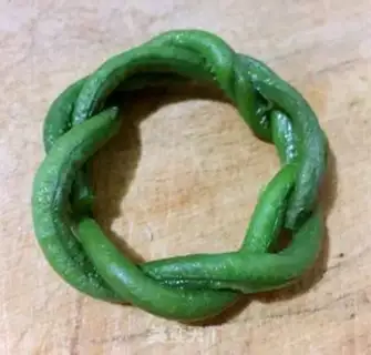 Make The peas are embedded in pearls step 6