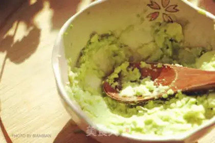 Make Pepper egg cups step 1