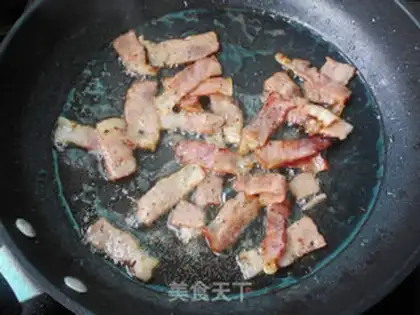 Make Mini Bacon Egg Pizza step 4