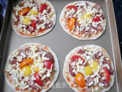 Make Mini Bacon Egg Pizza step 8