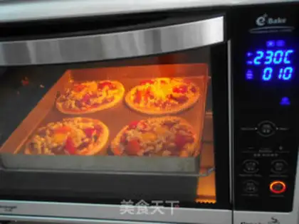 Make Mini Bacon Egg Pizza step 9