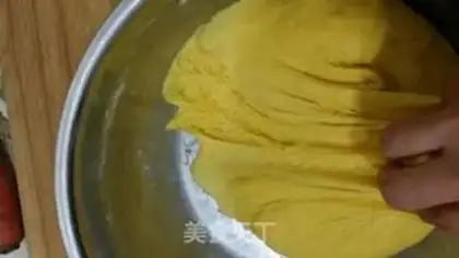 Make Rose pumpkin roll step 11