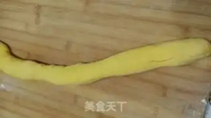 Make Rose pumpkin roll step 13