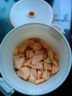 Make Potato sugar berries step 0