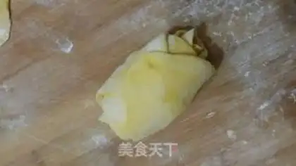 Make Rose pumpkin roll step 19