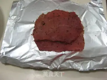 Make Chicago black pepper beef roll step 4