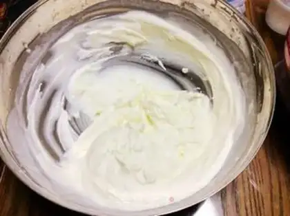 Make Blueberry yogurt cream step 2