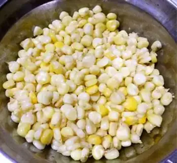 Make Pretzels of corn step 0