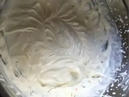 Make Tea strawberry mousse cake step 14