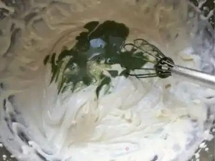 Make Tea strawberry mousse cake step 15