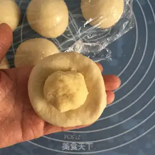 Make Flower coconut bread step 8
