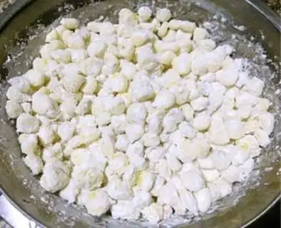 Make Pretzels of corn step 2