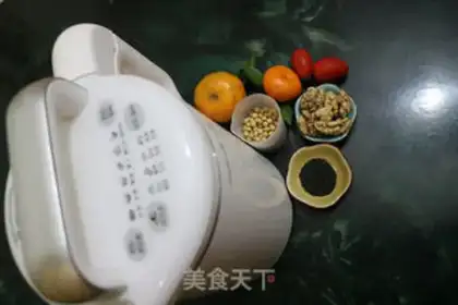 Make walnut sesame soy sauce step 0