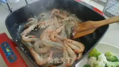 Make Thai coconut curry shrimp step 3