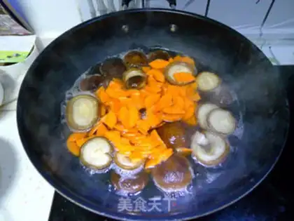 Make Onion with mushrooms step 2