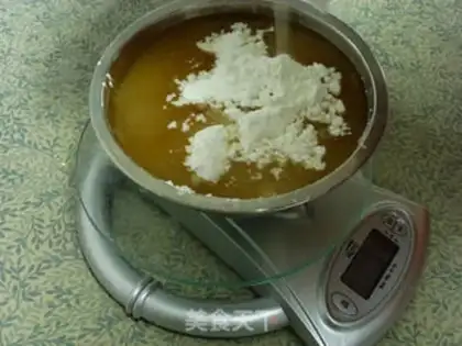 Make Home-based manual meat round step 6