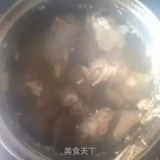 Make Weishan medicine for lamb soup step 0