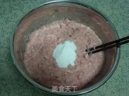 Make Home-based manual meat round step 10